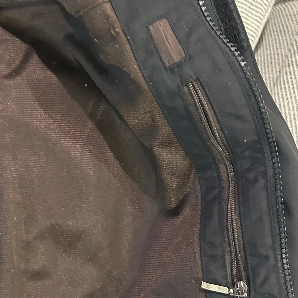 North Face HyVent multi-pocket jacket - Picture 7 of 12